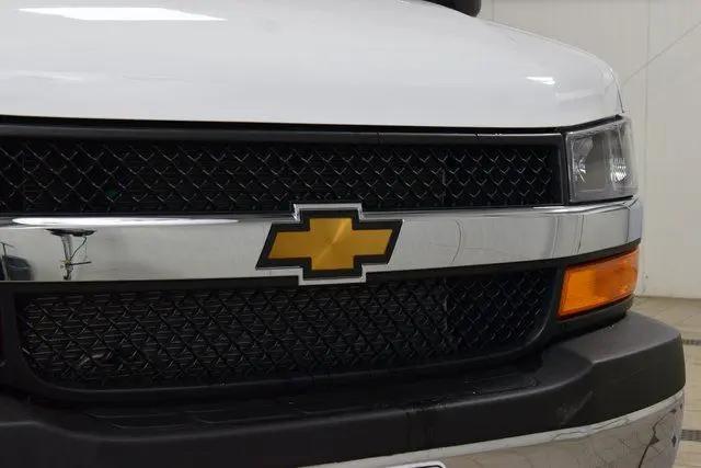 2025 Chevrolet Express Cutaway Work Van