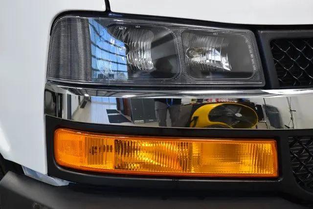 2025 Chevrolet Express Cutaway Work Van