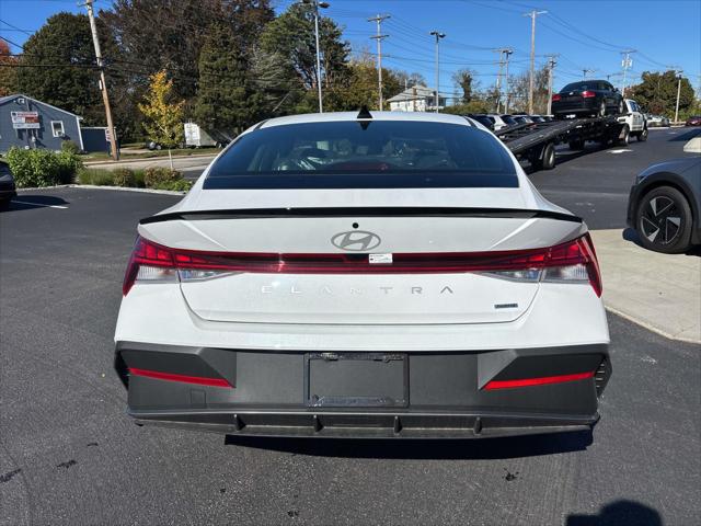 2025 Hyundai Elantra Hybrid SEL Sport