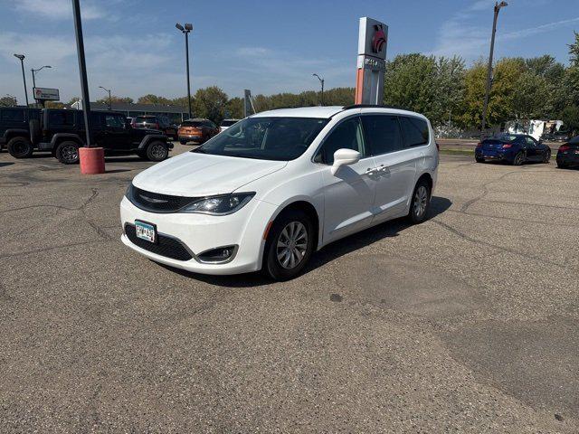 2017 Chrysler Pacifica Touring-L 2017 Chrysler Pacifica Touring-L