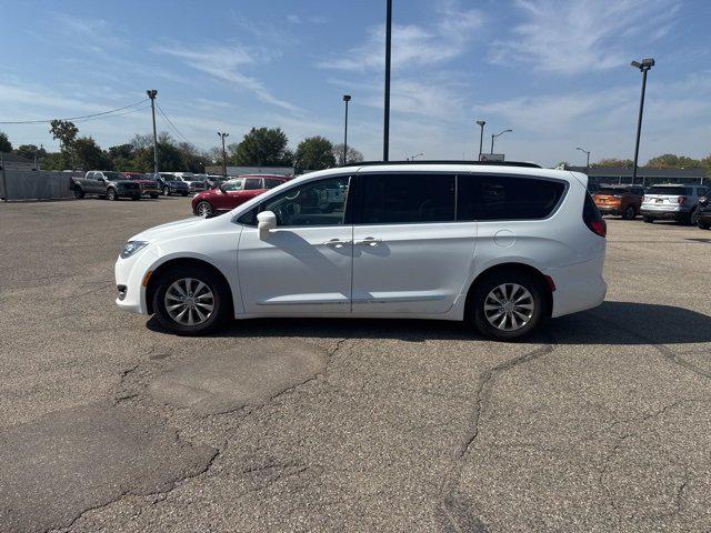 2017 Chrysler Pacifica Touring-L 2017 Chrysler Pacifica Touring-L