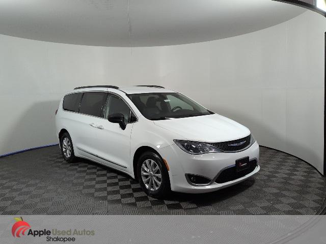 2017 Chrysler Pacifica Touring-L 2017 Chrysler Pacifica Touring-L