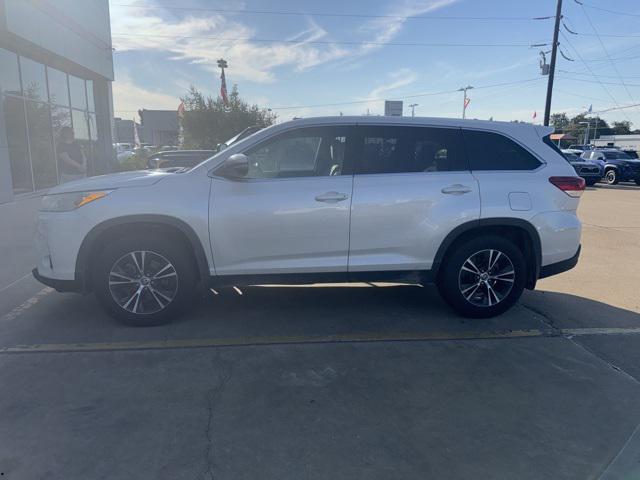 2019 Toyota Highlander LE