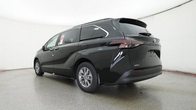2025 Toyota Sienna XLE