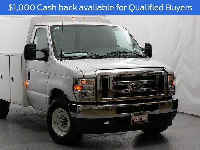 2025 Ford E-350 Cutaway Base