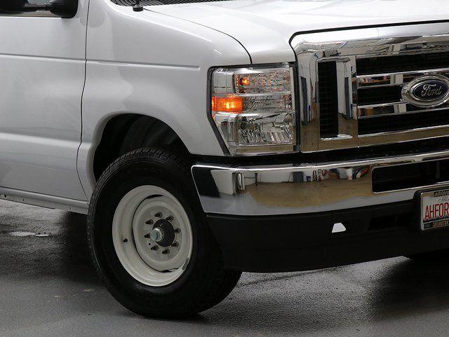 2025 Ford E-350 Cutaway Base