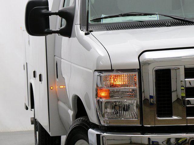 2025 Ford E-350 Cutaway Base