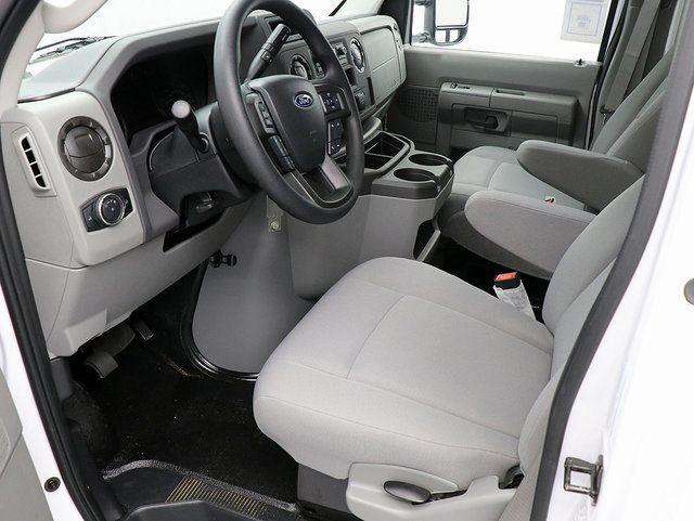 2025 Ford E-350 Cutaway Base