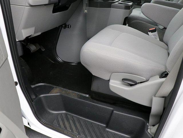 2025 Ford E-350 Cutaway Base