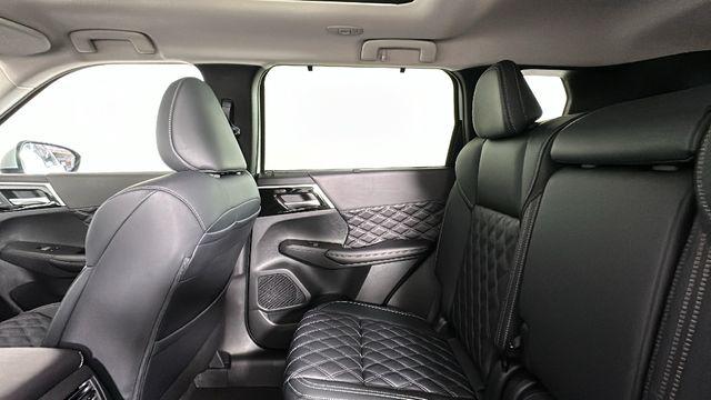 2025 Mitsubishi Outlander PHEV SEL S-AWC