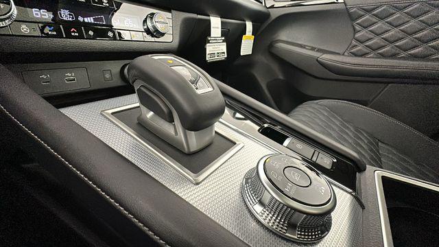 2025 Mitsubishi Outlander PHEV SEL S-AWC