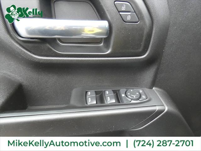 2022 Chevrolet Silverado 1500 4WD Crew Cab Short Bed Custom