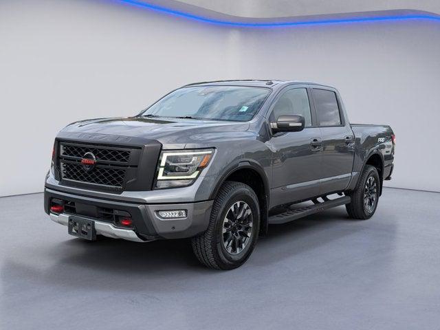 2021 Nissan TITAN Crew Cab PRO-4X 4x4 2021 Nissan TITAN Crew Cab PRO-4X 4x4