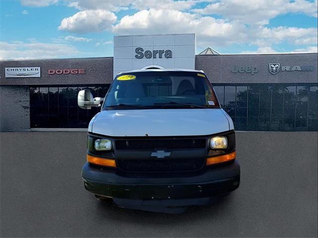 2014 Chevrolet Express Cutaway 3500 2014 Chevrolet Express Cutaway 3500