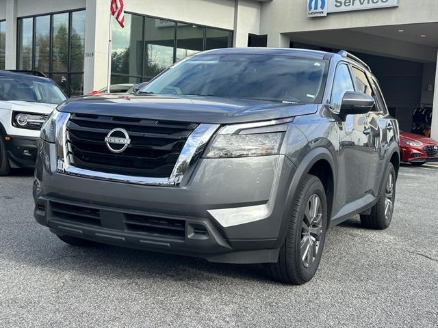 2025 Nissan Pathfinder SV FWD