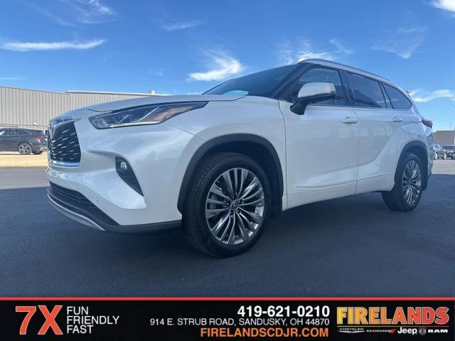 2021 Toyota Highlander Platinum 2021 Toyota Highlander Platinum