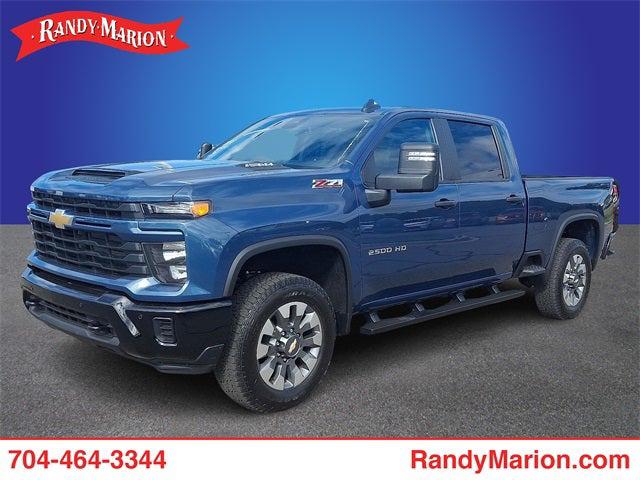 2025 Chevrolet Silverado 2500HD 4WD Crew Cab Standard Bed Custom
