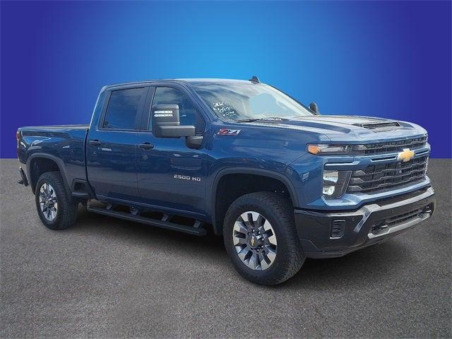 2025 Chevrolet Silverado 2500HD 4WD Crew Cab Standard Bed Custom