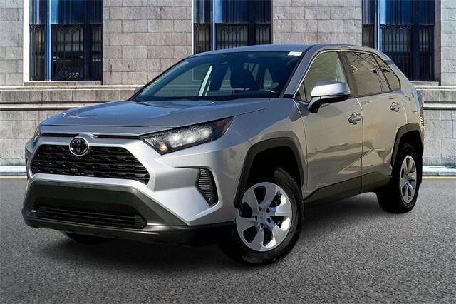 2022 Toyota RAV4 LE 2022 Toyota RAV4 LE