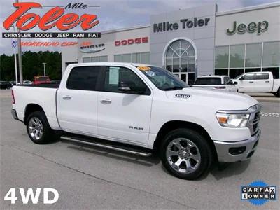 2020 RAM 1500 Big Horn Crew Cab 4x4 57 Box