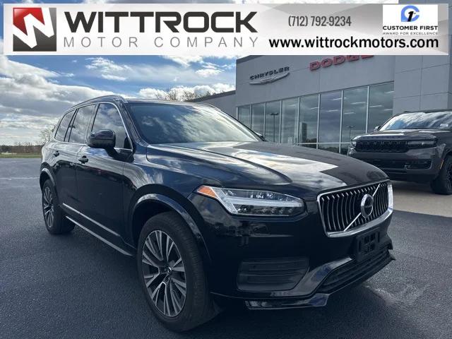 2022 Volvo XC90 T6 Momentum 7 Passenger