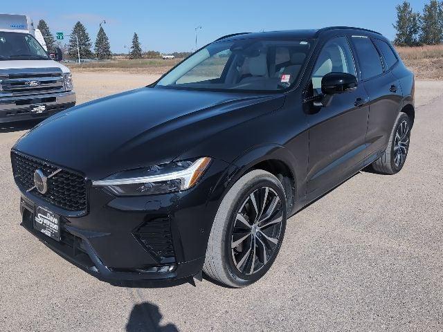 2023 Volvo XC60 B5 Plus Dark Theme 2023 Volvo XC60 B5 Plus Dark Theme
