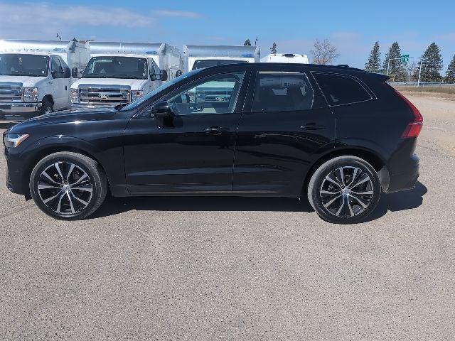 2023 Volvo XC60 B5 Plus Dark Theme 2023 Volvo XC60 B5 Plus Dark Theme