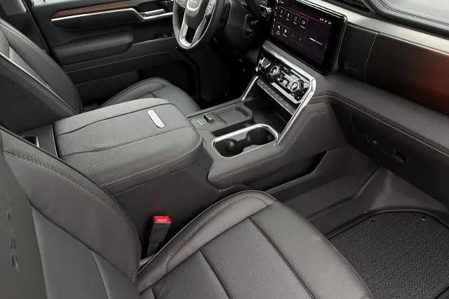 2026 GMC Sierra 2500HD Crew Cab, Standard Bed, Denali, 4WD