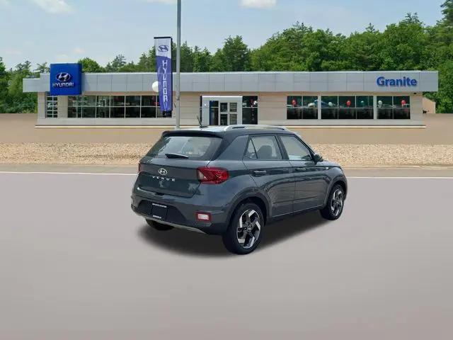 2026 Hyundai Venue SEL w/Two-Tone Roof