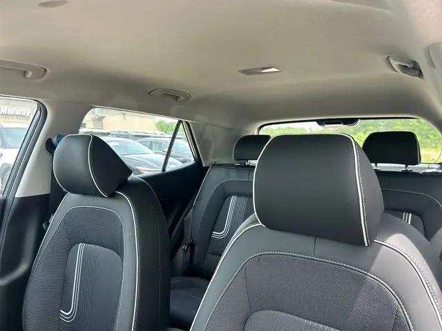 2026 Hyundai Venue SEL w/Two-Tone Roof