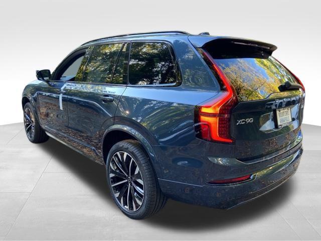 2026 Volvo XC90 B6 Ultra Dark Theme 7-Seater