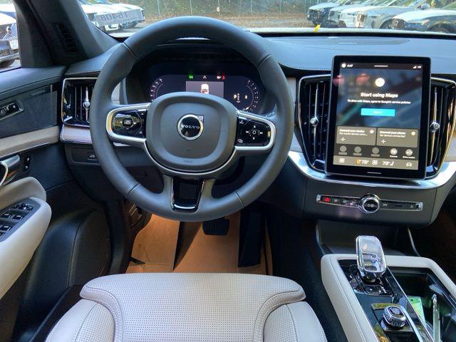 2026 Volvo XC90 B6 Ultra Dark Theme 7-Seater