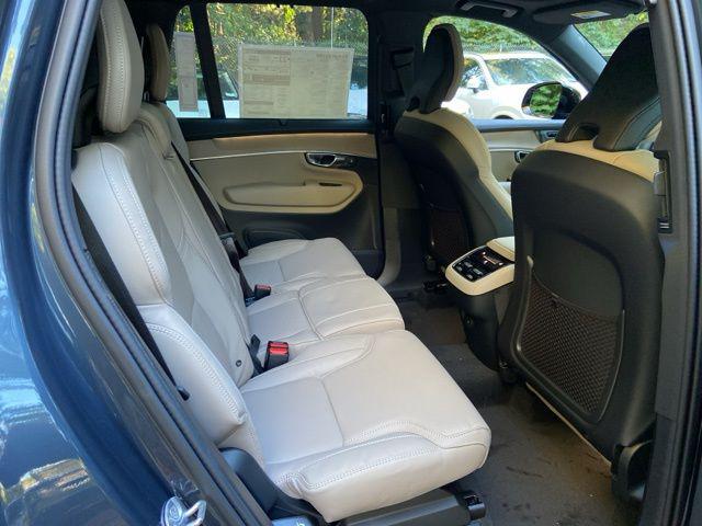 2026 Volvo XC90 B6 Ultra Dark Theme 7-Seater
