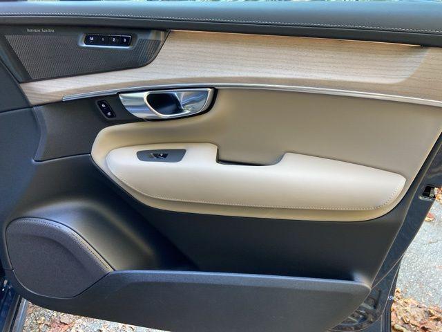 2026 Volvo XC90 B6 Ultra Dark Theme 7-Seater