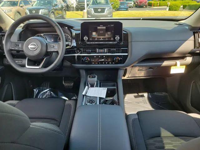2025 Nissan Pathfinder SV 4WD