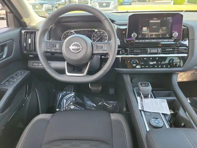 2025 Nissan Pathfinder SV 4WD