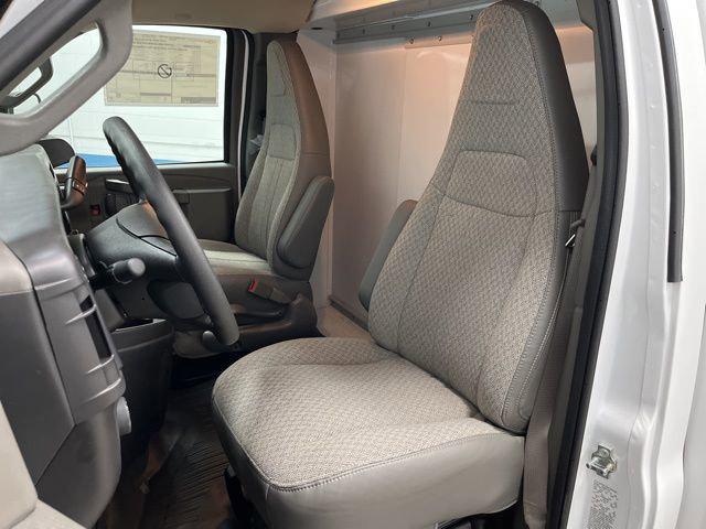 2025 Chevrolet Express Cutaway Work Van