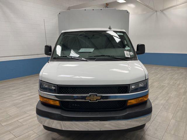 2025 Chevrolet Express Cutaway Work Van