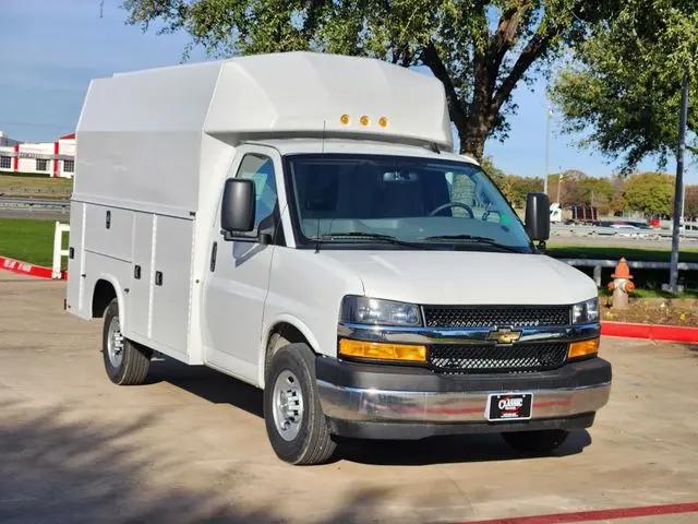 2025 Chevrolet Express Cutaway Work Van
