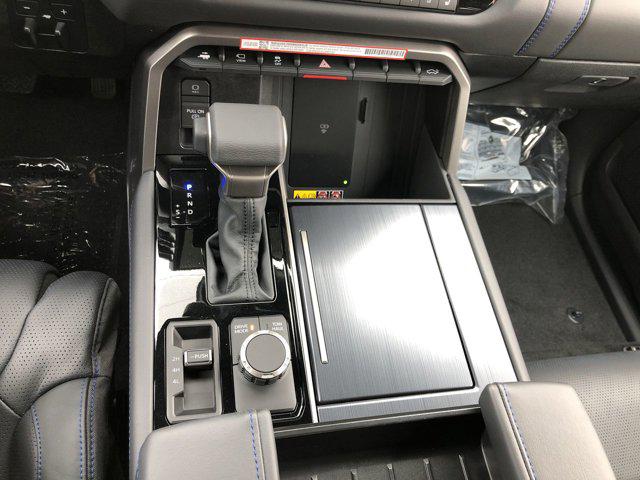 2026 Toyota Tundra Platinum Hybrid CrewMax 5.5' Bed