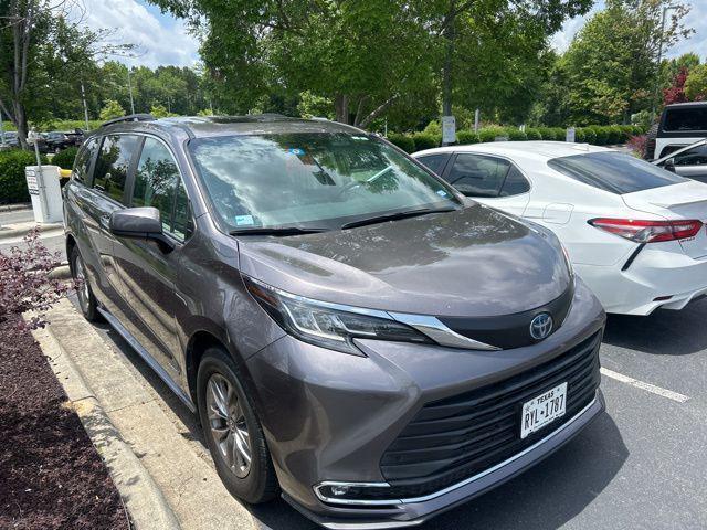 2021 Toyota Sienna XLE