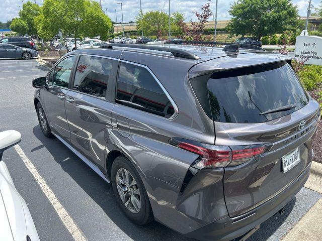 2021 Toyota Sienna XLE