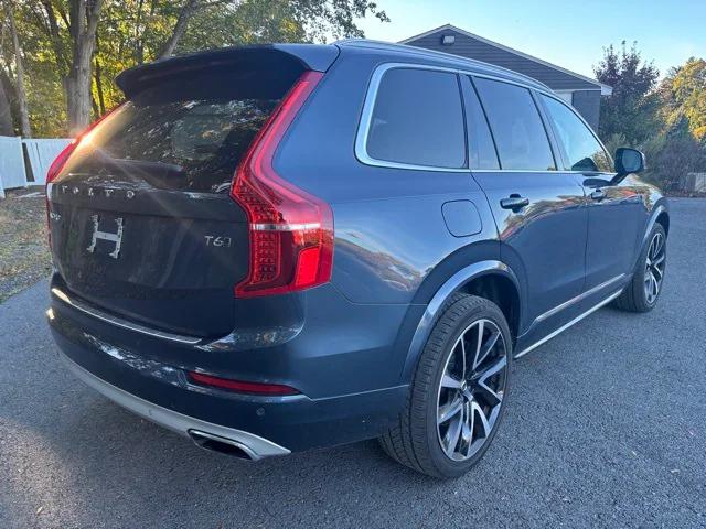 2020 Volvo XC90 T6 Momentum 7 Passenger