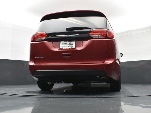 2026 Chrysler Voyager LX