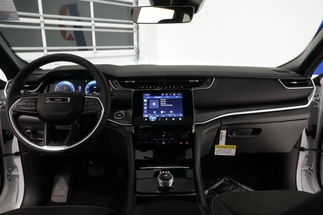 2025 Jeep Grand Cherokee Altitude X 4x2