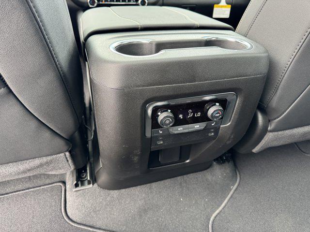 2026 Chevrolet Suburban Premier, 4WD