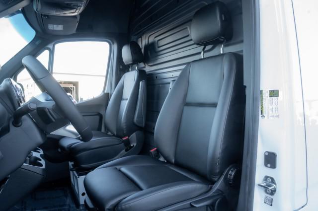 2026 Mercedes-Benz Sprinter Crew Van Standard Roof 4-Cyl Diesel HO