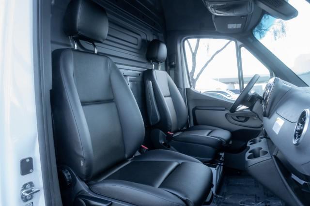 2026 Mercedes-Benz Sprinter Crew Van Standard Roof 4-Cyl Diesel HO