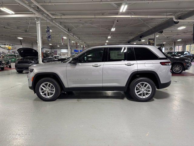 2025 Jeep Grand Cherokee GRAND CHEROKEE LAREDO X 4X4 2025 Jeep Grand Cherokee GRAND CHEROKEE LAREDO X 4X4