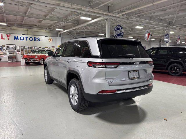 2025 Jeep Grand Cherokee GRAND CHEROKEE LAREDO X 4X4 2025 Jeep Grand Cherokee GRAND CHEROKEE LAREDO X 4X4